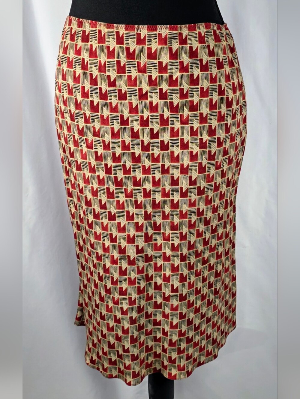 Nine West Geometric Print Midi Skirt Size 8 Red Beige Stretch Pull On